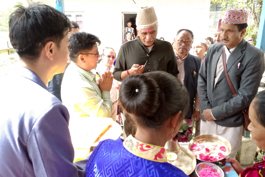 Honourable Union Minister of Culture & Tourism Visited Dodak Khadi Woollen Centre
